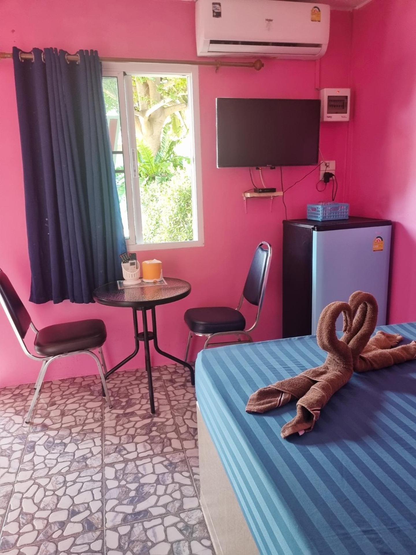 In Love Resort Chainat Exterior photo