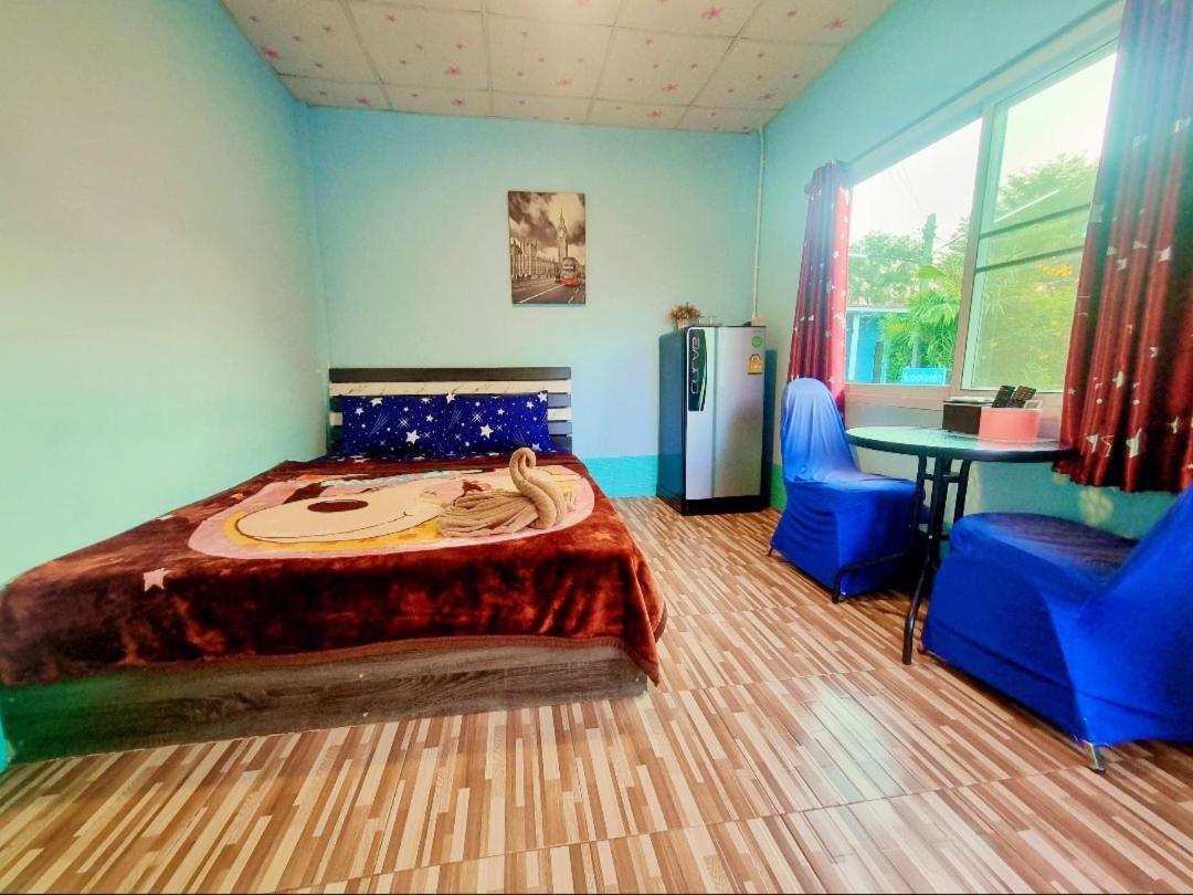 In Love Resort Chainat Exterior photo