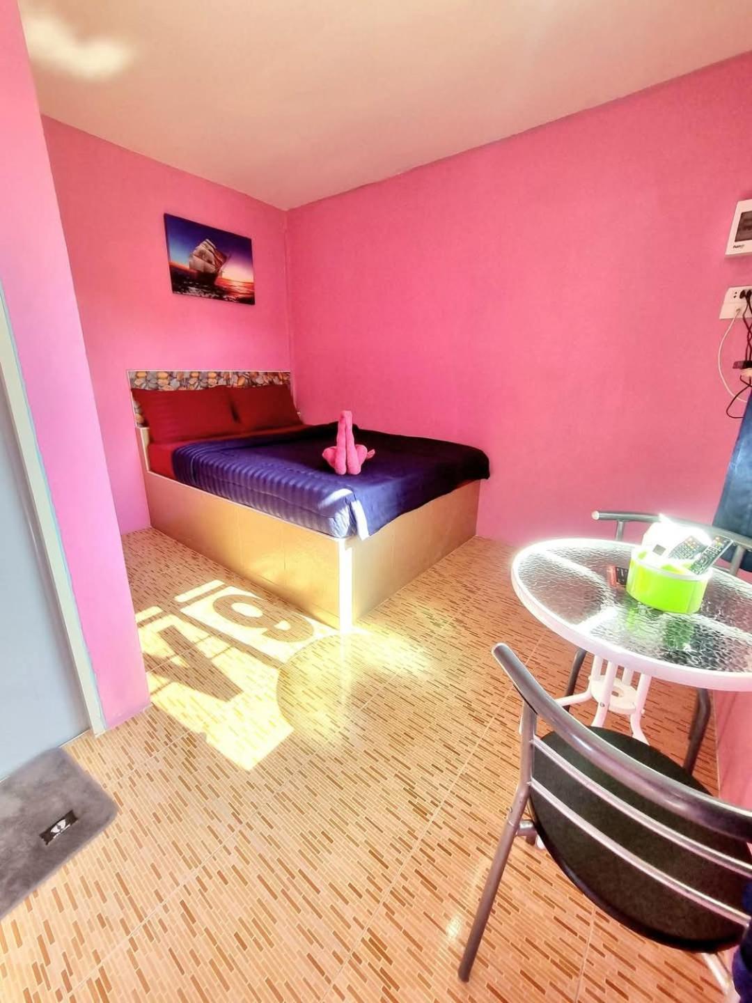 In Love Resort Chainat Room photo