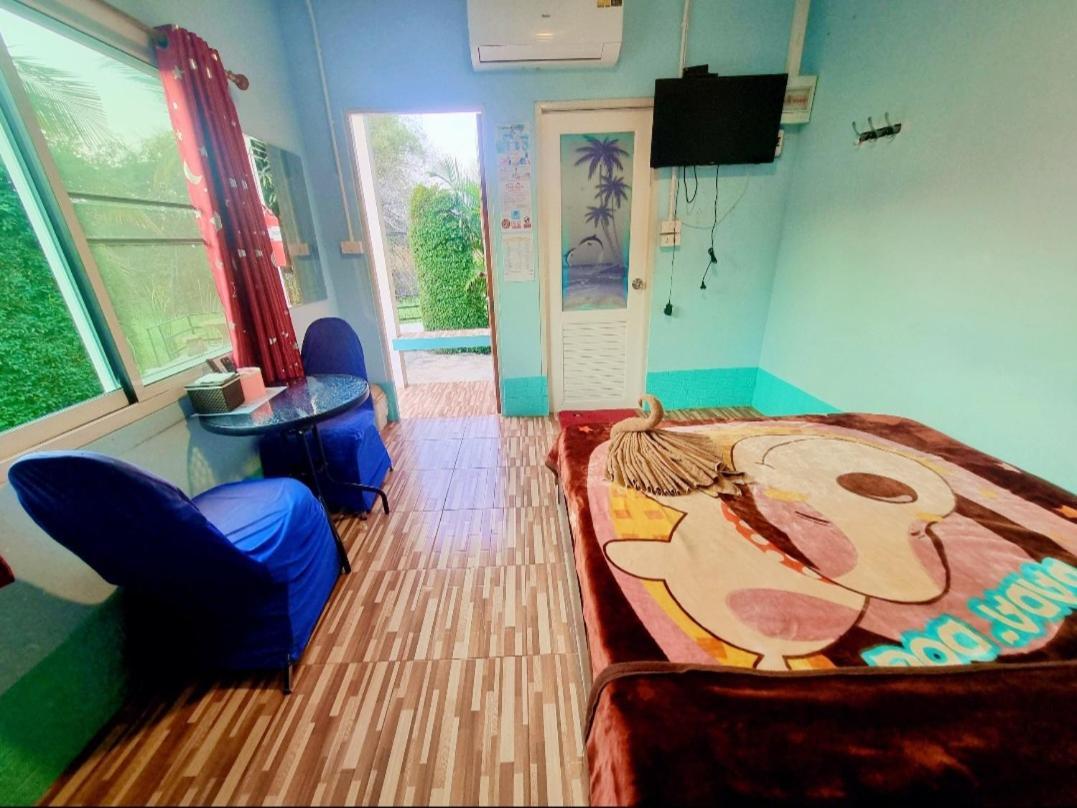 In Love Resort Chainat Exterior photo