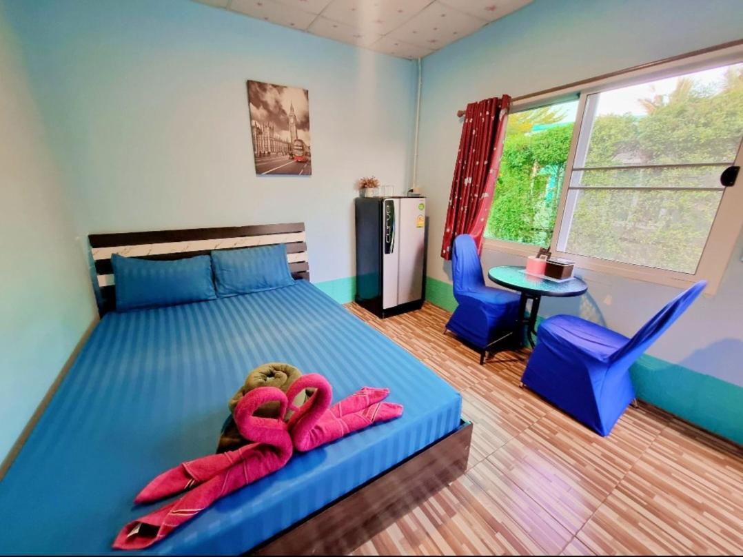 In Love Resort Chainat Exterior photo