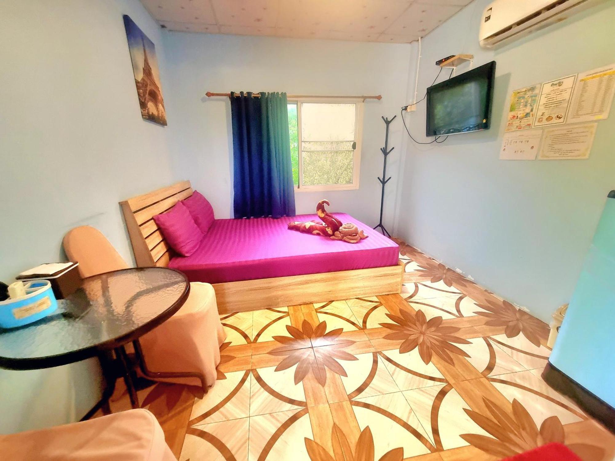 In Love Resort Chainat Exterior photo